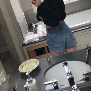 High waisted denim short